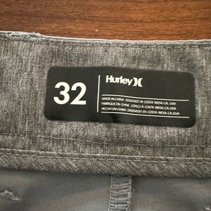 Hurley Mens size 32  Dri fit chino shorts